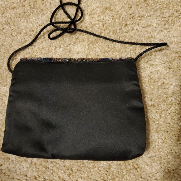 Vintage beaded black small purse with shoulder strap snap closure - Picture 2 of 9